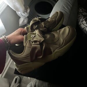 Fenty Rihanna Bow Sneakers size 7